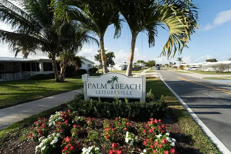 688 Sw Lake Court Boynton Beach FL 33426