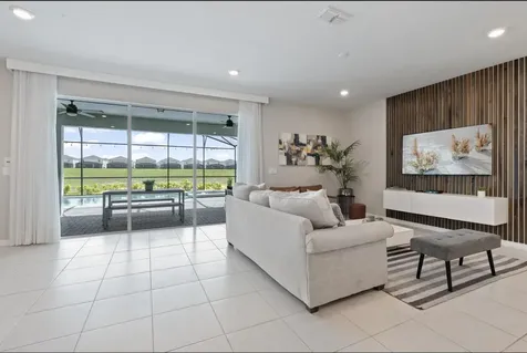 4321 Lana Avenue Davenport FL 33897