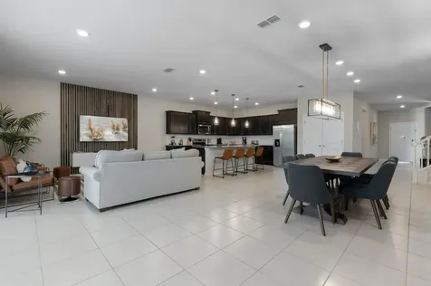 4321 Lana Avenue Davenport FL 33897