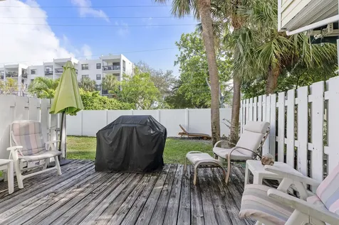 2871 Ne 15th Street Pompano Beach FL 33062