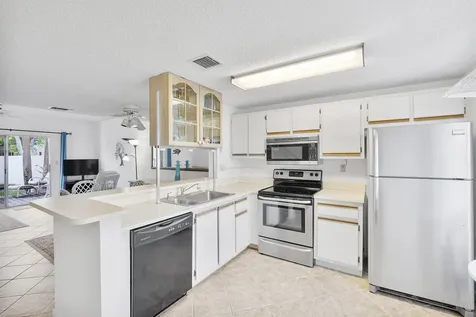 2871 Ne 15th Street Pompano Beach FL 33062