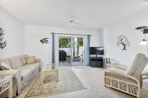 2871 Ne 15th Street Pompano Beach FL 33062