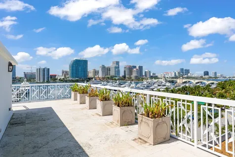389 S Lake Drive Palm Beach FL 33480