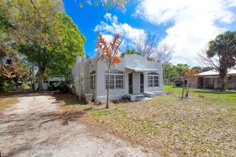 2606 Sunrise Boulevard Fort Pierce FL 34982
