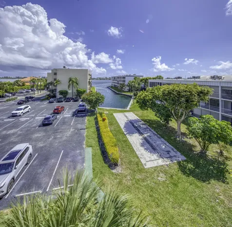 890 Federal Highway Lantana FL 33462