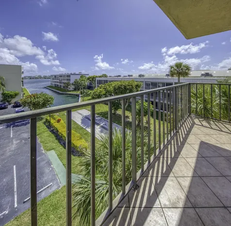890 Federal Highway Lantana FL 33462