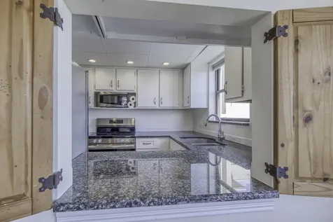 890 Federal Highway Lantana FL 33462