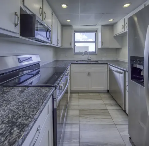890 Federal Highway Lantana FL 33462