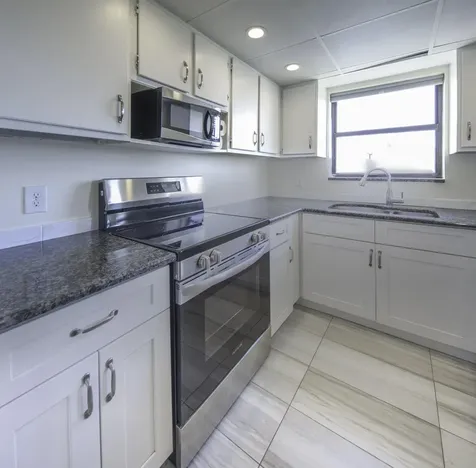 890 Federal Highway Lantana FL 33462