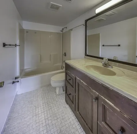 890 Federal Highway Lantana FL 33462