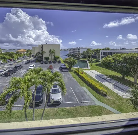 890 Federal Highway Lantana FL 33462