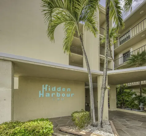 890 Federal Highway Lantana FL 33462