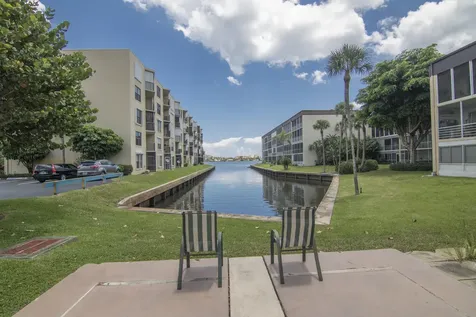 890 Federal Highway Lantana FL 33462