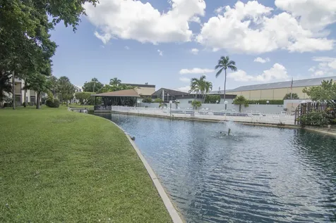 890 Federal Highway Lantana FL 33462