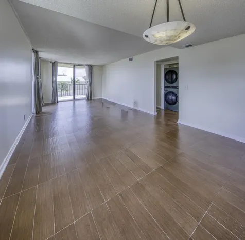 890 Federal Highway Lantana FL 33462