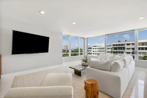 44 Cocoanut Row Palm Beach FL 33480
