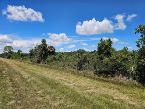 16431 NW 270th Street Okeechobee FL 34972