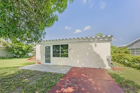 17570 Ne 19th Avenue North Miami Beach FL 33162