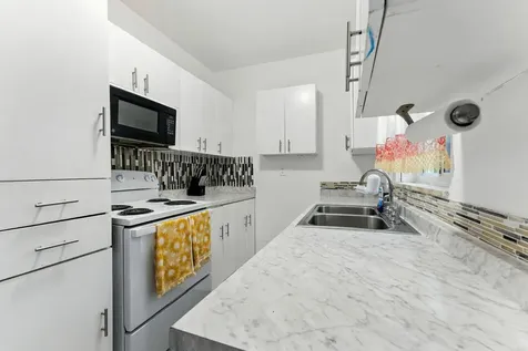 17570 Ne 19th Avenue North Miami Beach FL 33162