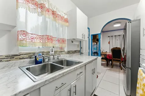 17570 Ne 19th Avenue North Miami Beach FL 33162