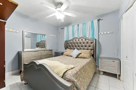 17570 Ne 19th Avenue North Miami Beach FL 33162