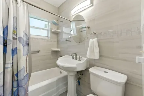 17570 Ne 19th Avenue North Miami Beach FL 33162