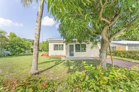 17570 Ne 19th Avenue North Miami Beach FL 33162