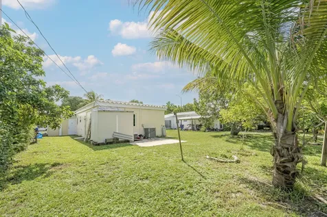 17570 Ne 19th Avenue North Miami Beach FL 33162