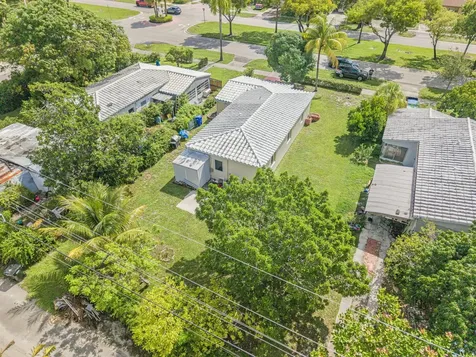 17570 Ne 19th Avenue North Miami Beach FL 33162