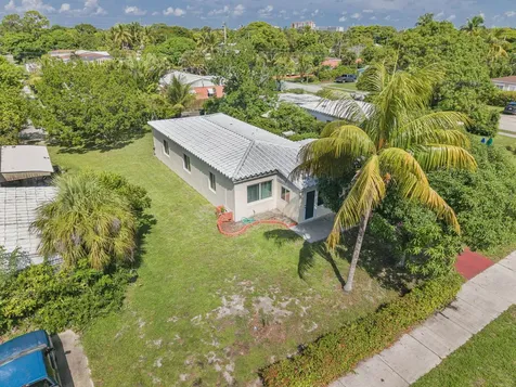 17570 Ne 19th Avenue North Miami Beach FL 33162