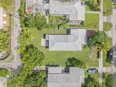 17570 Ne 19th Avenue North Miami Beach FL 33162