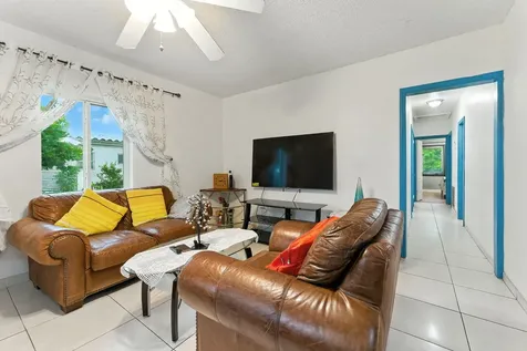 17570 Ne 19th Avenue North Miami Beach FL 33162