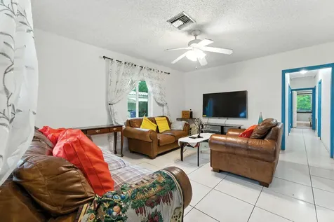 17570 Ne 19th Avenue North Miami Beach FL 33162