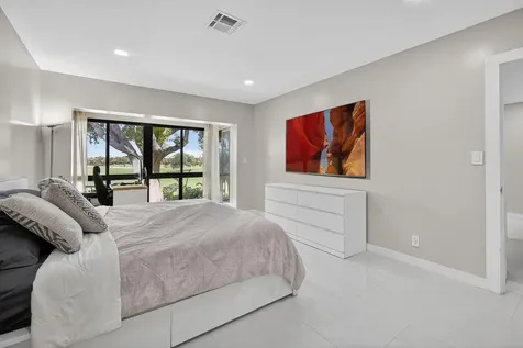 1731 Presidential Way West Palm Beach FL 33401