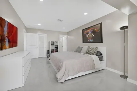1731 Presidential Way West Palm Beach FL 33401