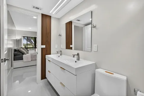 1731 Presidential Way West Palm Beach FL 33401