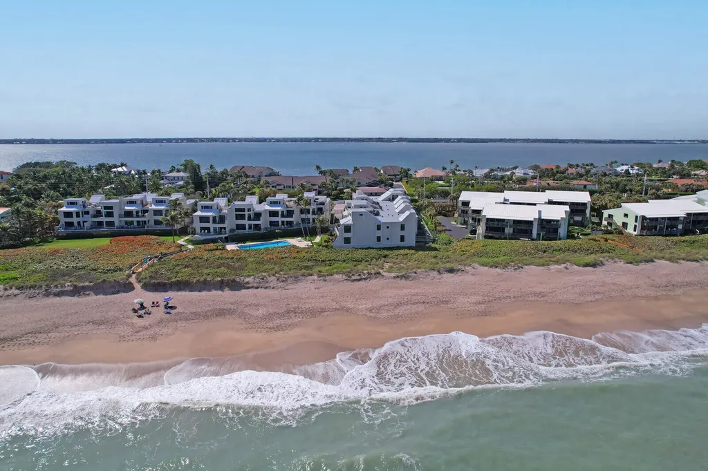 2051 Ne Ocean Boulevard Stuart FL 34996