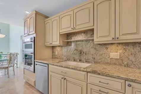 2051 Ne Ocean Boulevard Stuart FL 34996