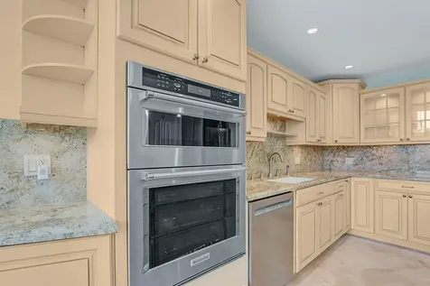 2051 Ne Ocean Boulevard Stuart FL 34996