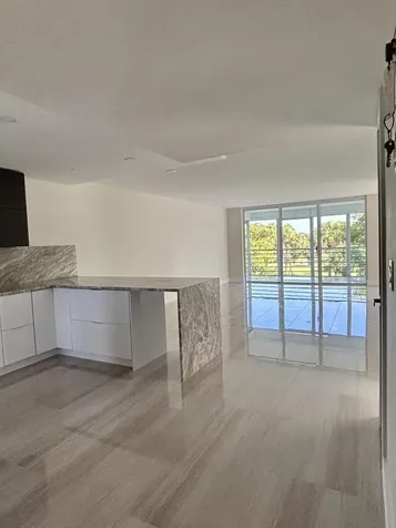 3960 Oaks Clubhouse Drive Pompano Beach FL 33069