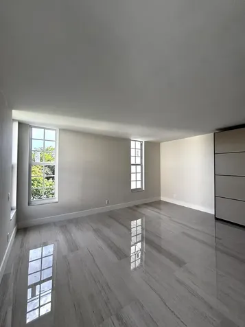 3960 Oaks Clubhouse Drive Pompano Beach FL 33069
