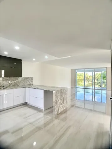 3960 Oaks Clubhouse Drive Pompano Beach FL 33069