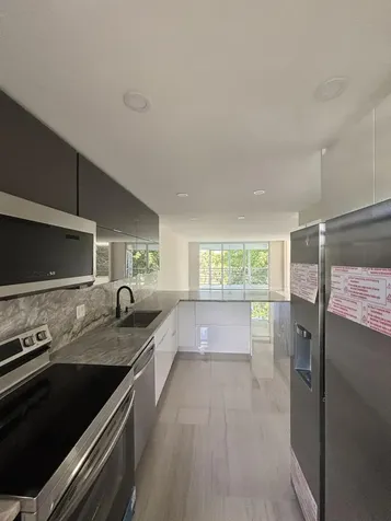 3960 Oaks Clubhouse Drive Pompano Beach FL 33069