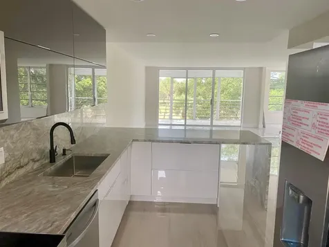 3960 Oaks Clubhouse Drive Pompano Beach FL 33069