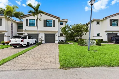 6019 Woods Edge Circle Riviera Beach FL 33410