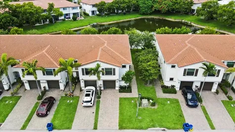 6019 Woods Edge Circle Riviera Beach FL 33410