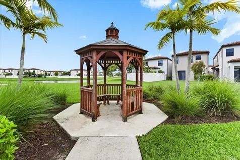 6019 Woods Edge Circle Riviera Beach FL 33410