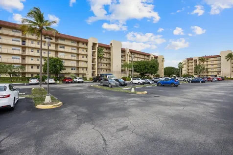 3590 Via Poinciana Lake Worth FL 33467