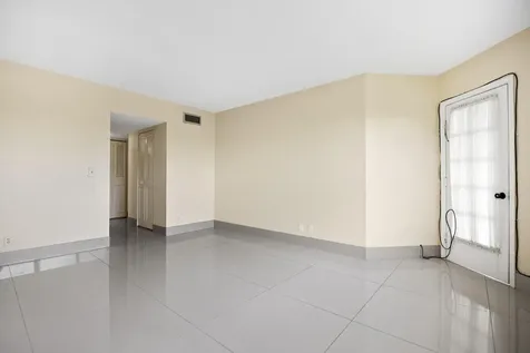 3590 Via Poinciana Lake Worth FL 33467