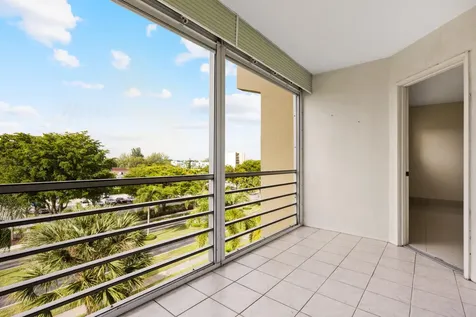 3590 Via Poinciana Lake Worth FL 33467